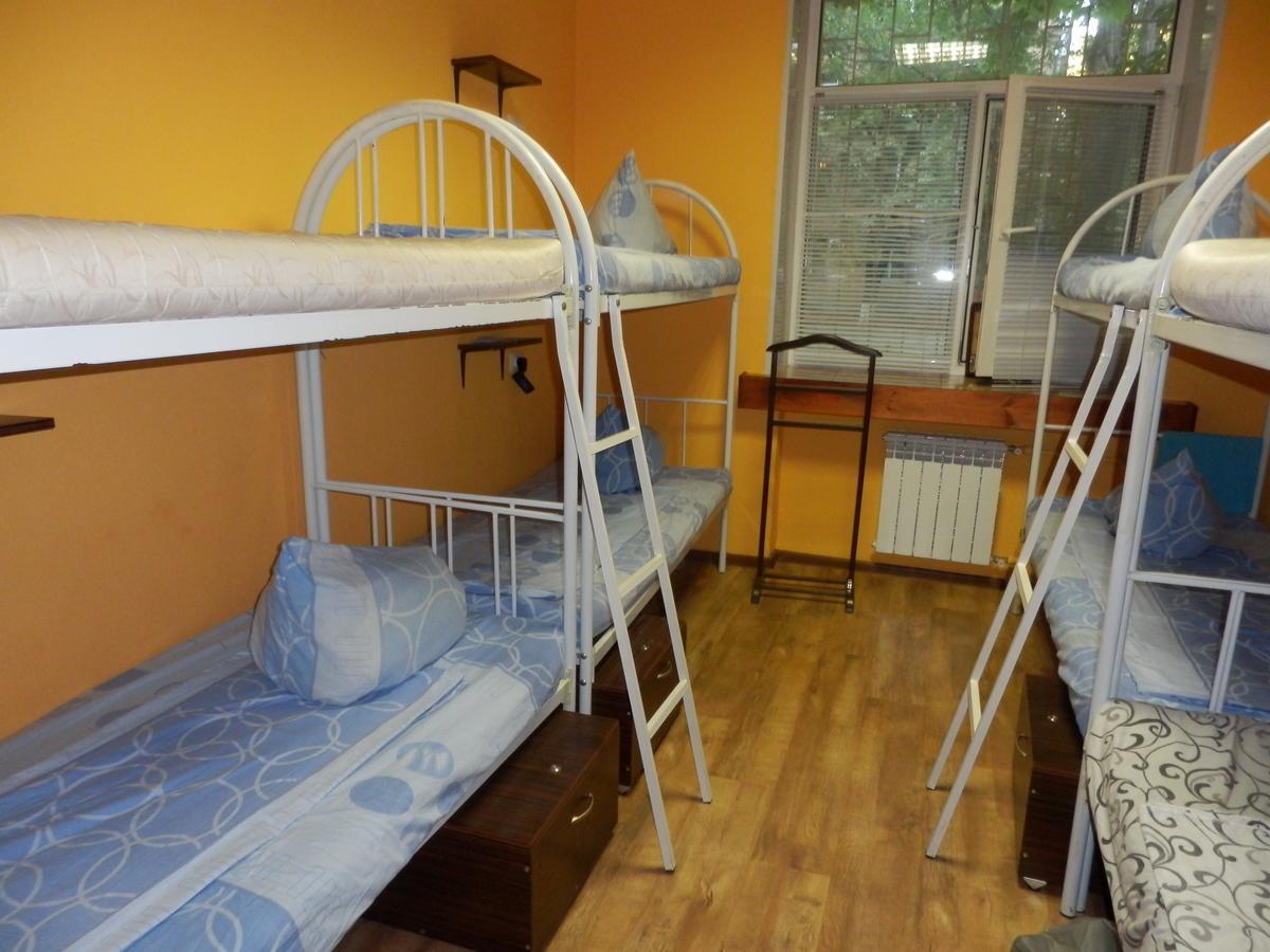 Yourhostel Svyatoshino Kiev Exterior foto